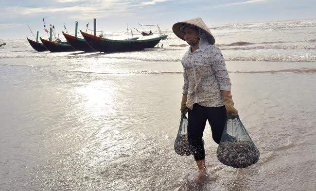 phân tích người đàn bà hàng chài