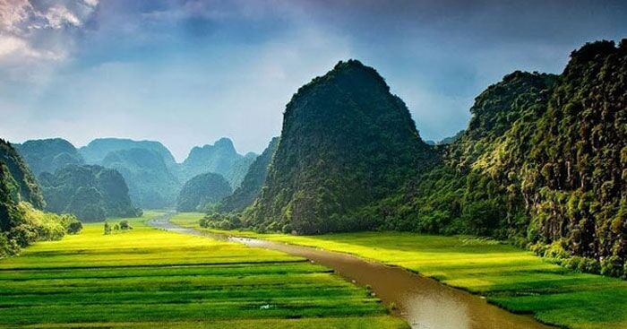 Tư tưởng đất nước của nhân dân thể hiện trong "Đất Nước"